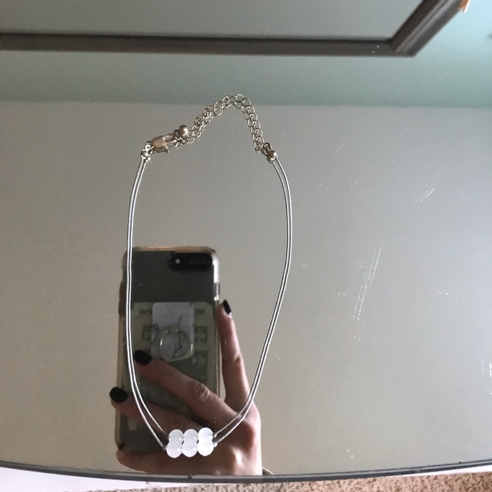Francesca’s light grey choker